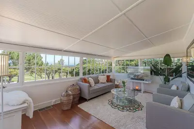 Image de 3866 Skipper - Bay View, Walk to Downtown & Beach