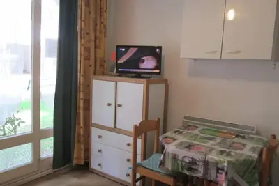 Image de Studio Rdc pour curistes ou vacanciers avec parking et wifi à Lamalou les Bains