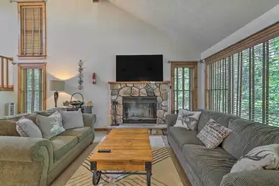Image de Tannersville Townhome, Near Camelback Mtn!