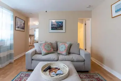Image de Dog Daze One- South End Nbt