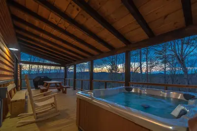 Image de Paradise Found cabin mtn view hot tub wifi