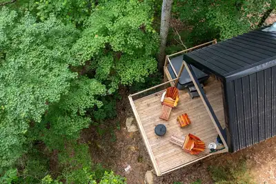 Image de Treehouse Getaway w\/ Hot Tub & Views!