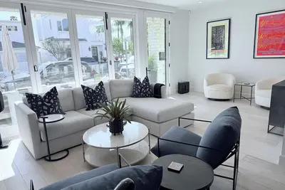 Image de Stunning New Home on Balboa Island, Newport Beach, Monthly Rental