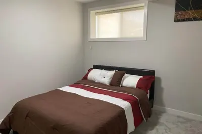 Image de Cozy Two Bedroom Basement Suite