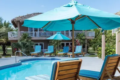 Image de Away from it all! Romantic, cozy, quiet villa in a secluded beach!