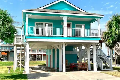 Image de Amazing Location ~ Fisherman's Catch ~ Crystal Beach Access ~ Pet Friendly