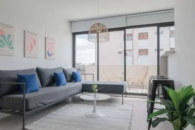 Image de Fliphaus + Zapiola 2300 'E' - 1 Bd Belgrano