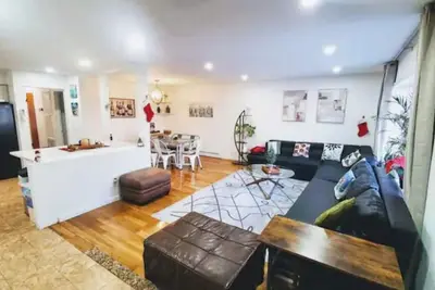 Image de The Devonshire / Lvl1: Lux Xcape; subway@600 steps