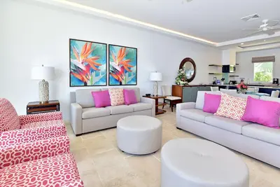 Luxurious Two Bedroom Townhouse Located at Coral Beach Club right by Dawn Beach!