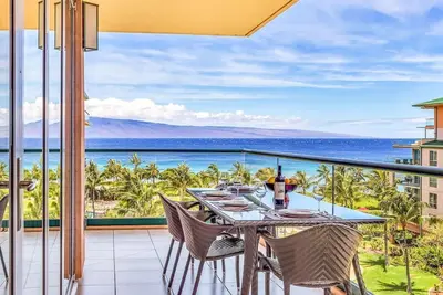 Maui Resort Rentals: Honua Kai - 3 Total Bedrooms, 6th Floor Deluxe Ocean Views