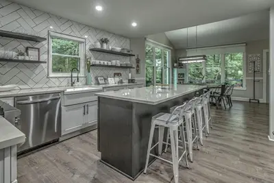 Image de Modern Getaway, Family Friendly, Hot Tub, Close to Br and Ellijay