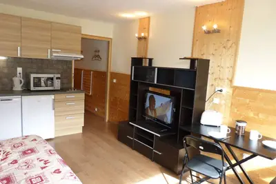 Image de Studio confortable au pied des pistes avec balcon et cuisine équipée
