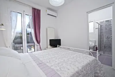 Image de Next to the sea summer 2 rooms house for vacations and relax with huge backyard!