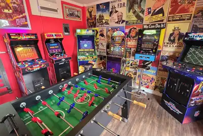 Image de Copper Canyon Hideaway + Free Retro Arcade Fun