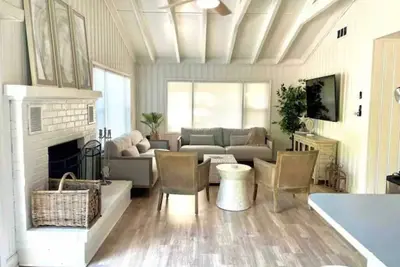 Image de The SeaPointe - Southern Shores Private Oasis + Hot Tub