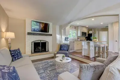 Image de W172-Lannon · Charming Muskego House, Walk to Lake & Restaurants