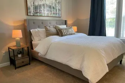 Image de First Class Lvng - 2br, 2ba, cool/cozy