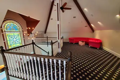 Image de Private Pool House with Loft Arrangement Walking distance to town!