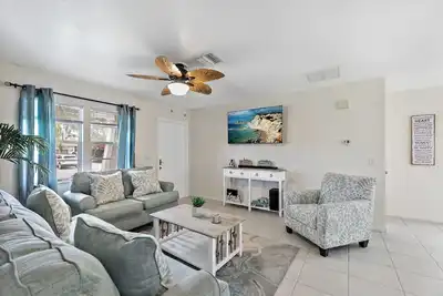 Image de Great Summer rates! Come get your beach on!