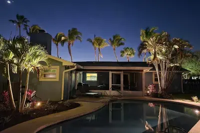 Image de Single Family Home - Walkable to the Beach - Heated Pool