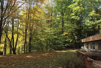 Image de Cozy two-bedroom ranch 15 minutes from Butternut Ski Resort - 90-day minimum
