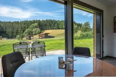Image de Ferienwohnung mit Barrierefreier Dusche und Terrasse mit Blick auf Hirschgehege