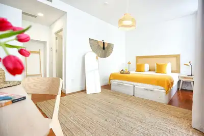 Beach Waves Apartment