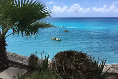 Image de Beautiful walk out condo to pools and beaches, , 10% discount to 1st customer