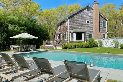 Image de East Hampton Modern Designer Home + Pool/Spa, 7 mins from town