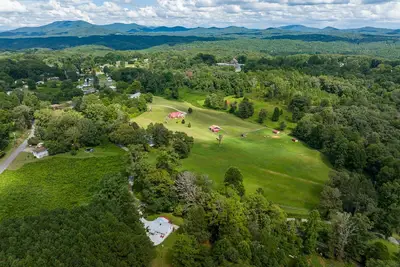 Image de North Georgia Cottage minutes from Blue Ridge and McCaysville!