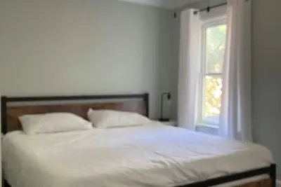 Image de 1. 5 Blocks To Beach W\/ Arcade, Luxe Kitchen + Beds