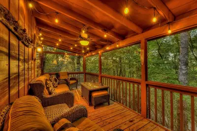 Image de \"Summer in Blue Ridge - Rustic Cabin Getaway on Budget\"