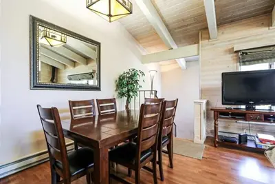 Image de Spacious Condo