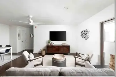 Image de Luxury Beach Condo: hot tub, Ac, long term stays