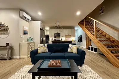 Image de Escape to Michiana--Entire home in Michigan City!