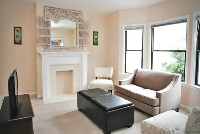 Image de Russian Hill Contemporary 3/1 Apartment, Safe and Great Location