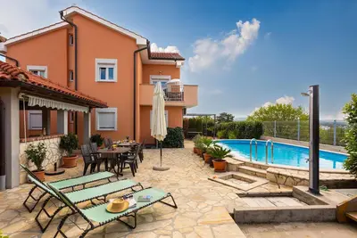 Image de Appartement confortable à Sveti.