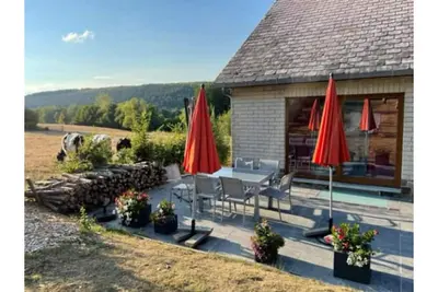 Dans le parc naturel Viroin-Hermeton, Le gîte de la Champagne, animaux admis