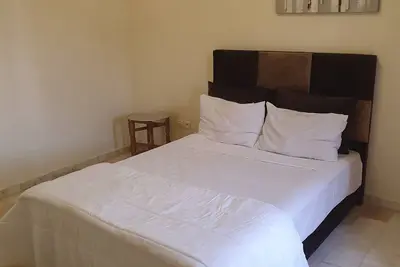 Image de appartement avec piscine très bien meublée
