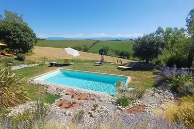 Image de Spa, piscine chauffée & beau jardin privatifs (4000 m2). Brunch de qualité.