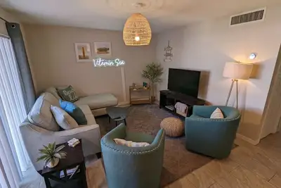 Image de Private Beach Access 2 Bedroom Condo w Heated Pool