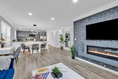 Image de Charlotte Spacious Home