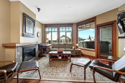 Image de Settler's Crossing 18: Stylish, 2bdrm Condo w/Private Hot Tub