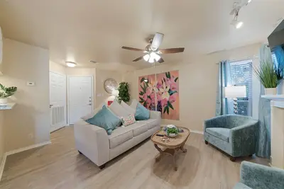 Image de The Blue Belle welcomes you! Rim\/La Cantera Area