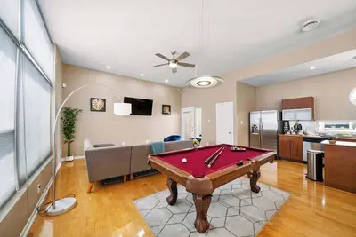 Image de Modern Home Near Dt, Heights + Washington | Games