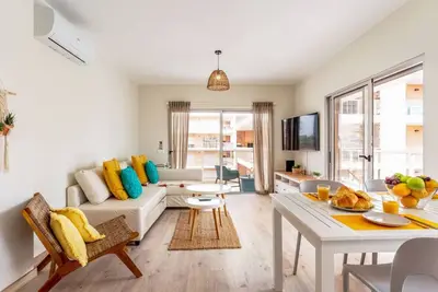 Image de Brand New Apt | 500m from the Beach | A/c and Pool