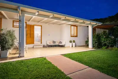 Image de Villa surrounded by greenery 200mt from the sea, with large outdoor spaces