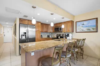 Image de 🏖️ Ground Floor Gulf Front Corner Condo – 2br/2ba – Wraparound Views & Direct Beach Access - Indian Rocks Beach