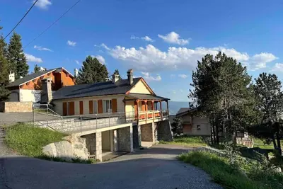 Image de Chalet rez-de-jardin de 75m² avec jardin