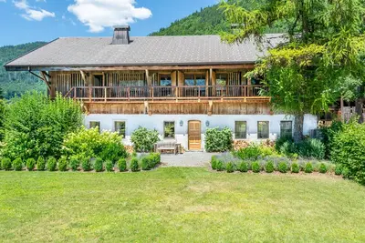 Image de Detached 500m2 5* Farmhouse with Yoga Studio, Hot Tub and Sauna